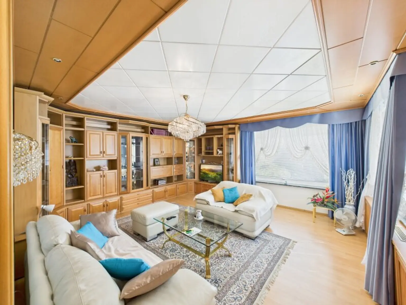Traumhaus in Ternitz: 5 Zimmer, Garten, Pool & Garagen für nur 299.000 €!