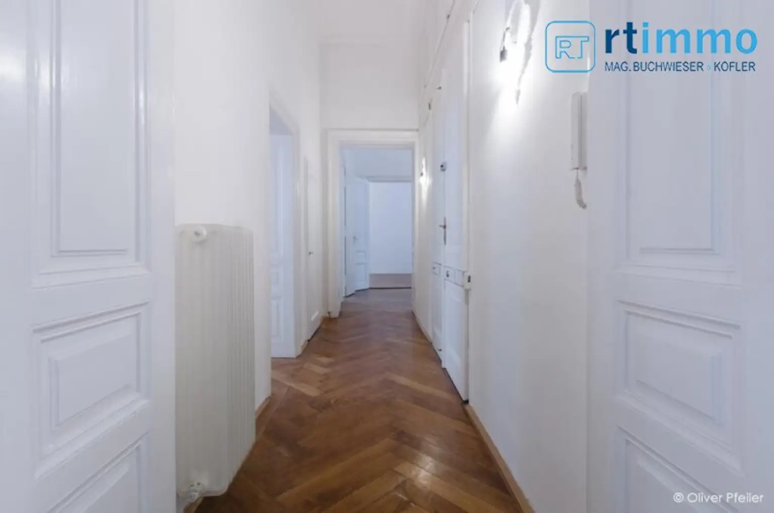 REPRÄSENTATIVE KLASSISCHE BEL ETAGE WOHNUNG IM BOTSCHAFTSVIERTEL