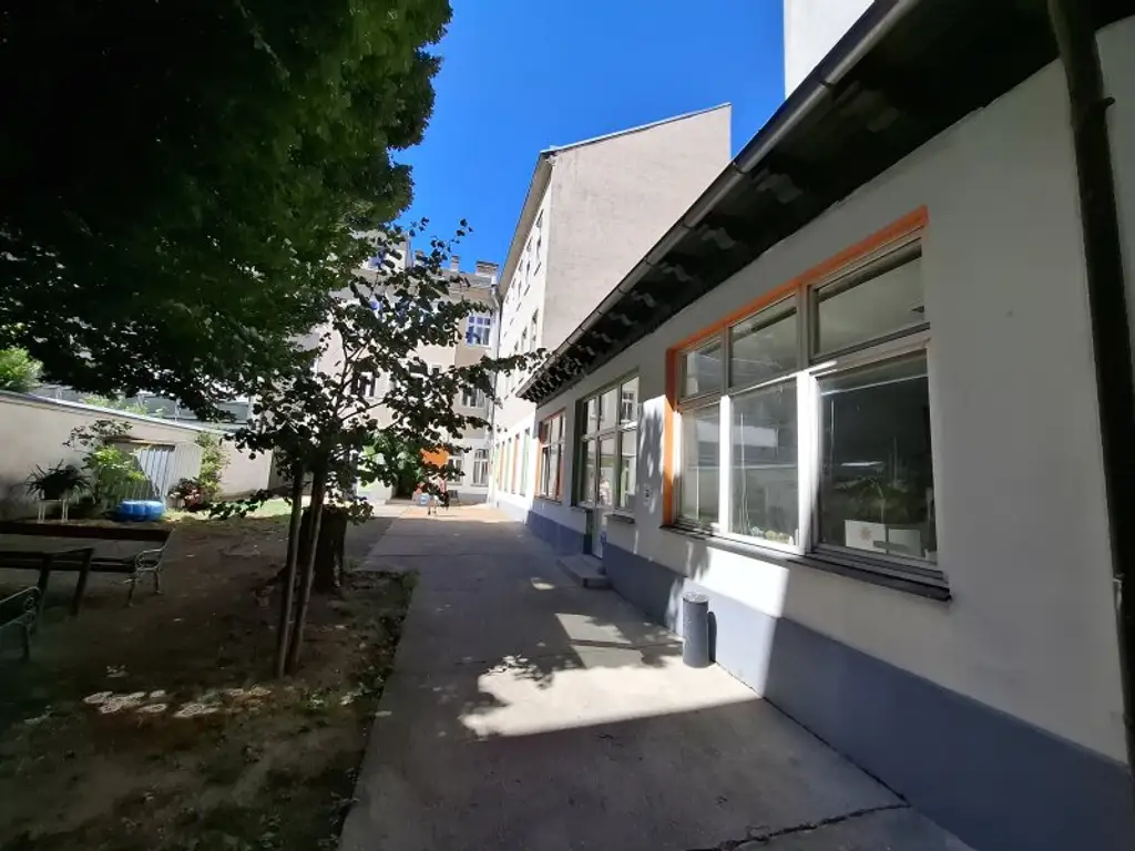 Zinshaus  in ruhiger LAGE -  Nähe Schönbrunner Schloßpark