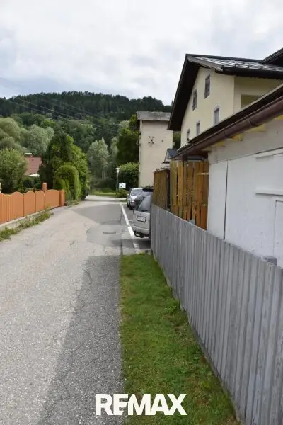 Zufahrt.