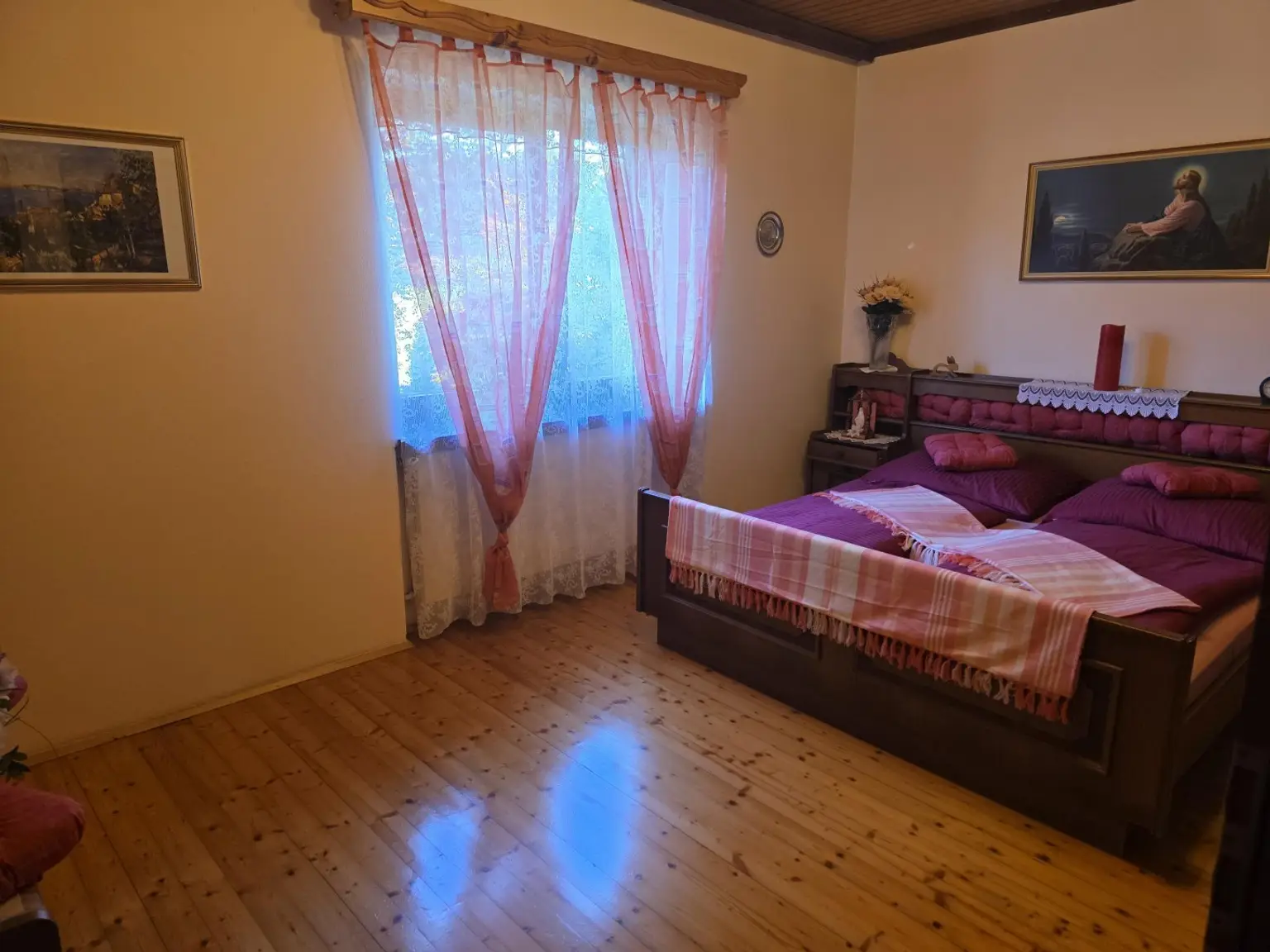 Solides, sauberes, gepflegtes Wohnhaus