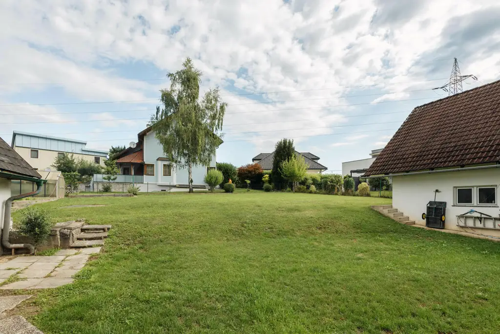 8054 Strassgang - Idyllische Liegenschaft zum Bauen, Pflanzen, Leben mit ca. 5000 m² und Altbestand in ruhiger Sackgassenlage