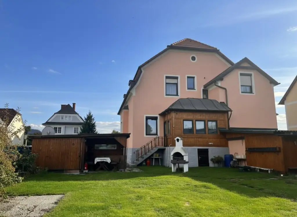 Ihr Zuhause mit Seele: Klassischer Altbau trifft modernes Wohlfühlambiente