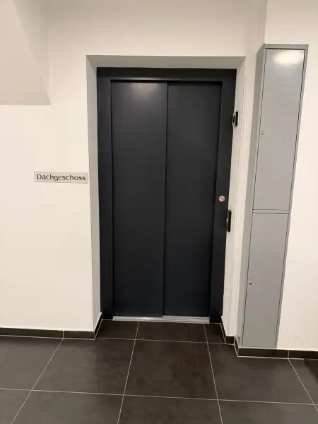 Wunderbare Dachgeschosswohnung in Top Lage mt Garage im Eigentum