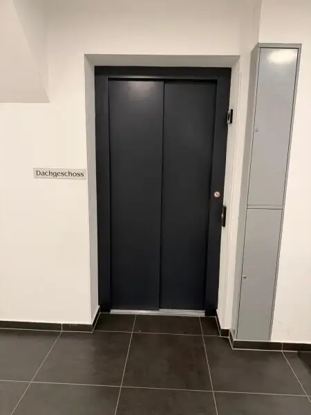 Wunderbare Dachgeschosswohnung in Top Lage mt Garage im Eigentum