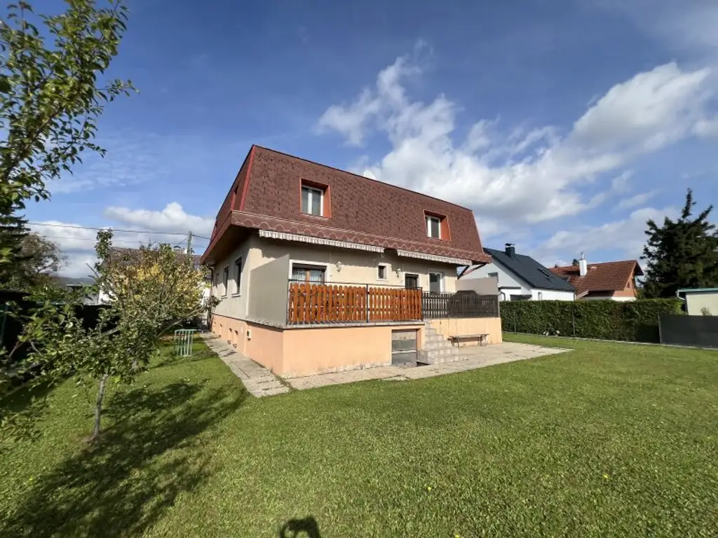 CHARMANTES EINFAMILIENHAUS