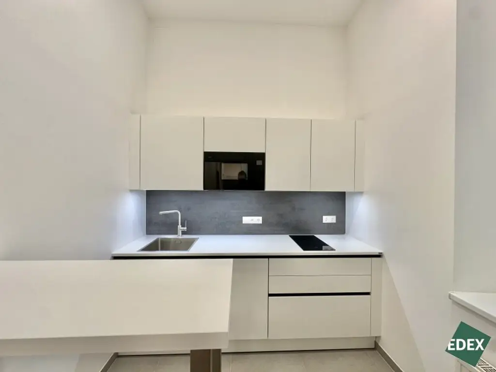 Erstebezug nach Sanierung! Modernes Büro Nähe Schwarzenbergplatz!