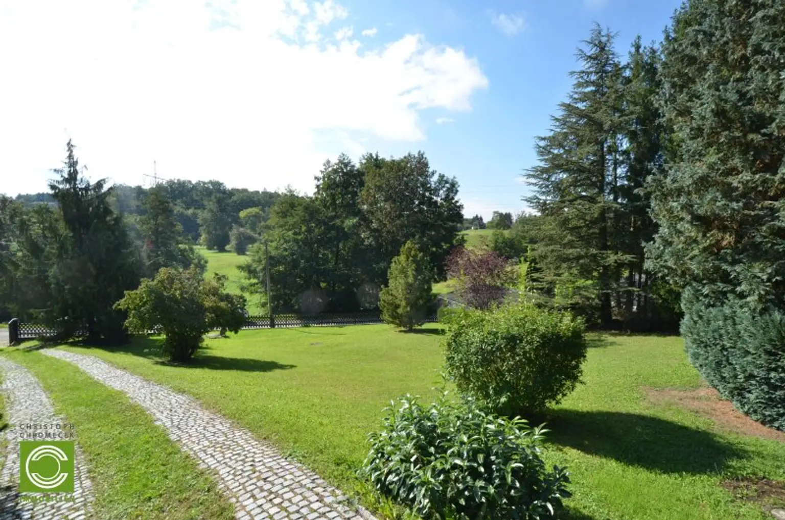 CHRISTOPH CHROMECEK IMMOBILIEN - SULZ IM WIENERWALD - Traumhafter Baugrund mit Blockhaus in Grün-Ruhelage!
