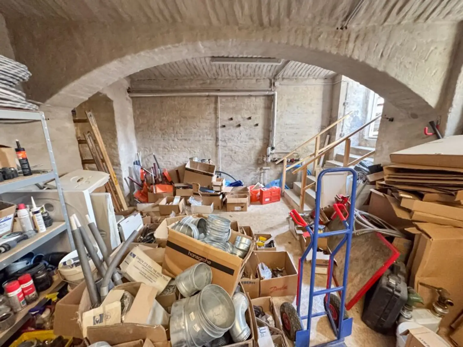 PROVISIONSFREI! Lager / Magazin mit 46,51 m2 Nutzfläche und Strassenzugang zu vermieten! Nahe Hannovermarkt!