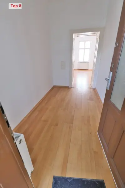 Drei UNBEFRISTETE 2 Zimmer-Wohnungen mit KFZ-Stellplatz im Haus
