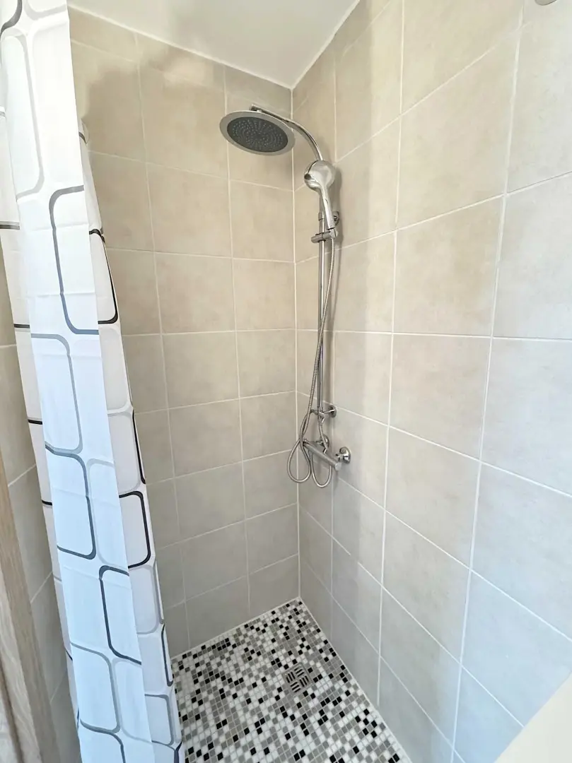 Neu sanierte 2-Zimmer Eigentumswohnung   | Mansardenwohnung | Trieben | IMS Immobilien KG