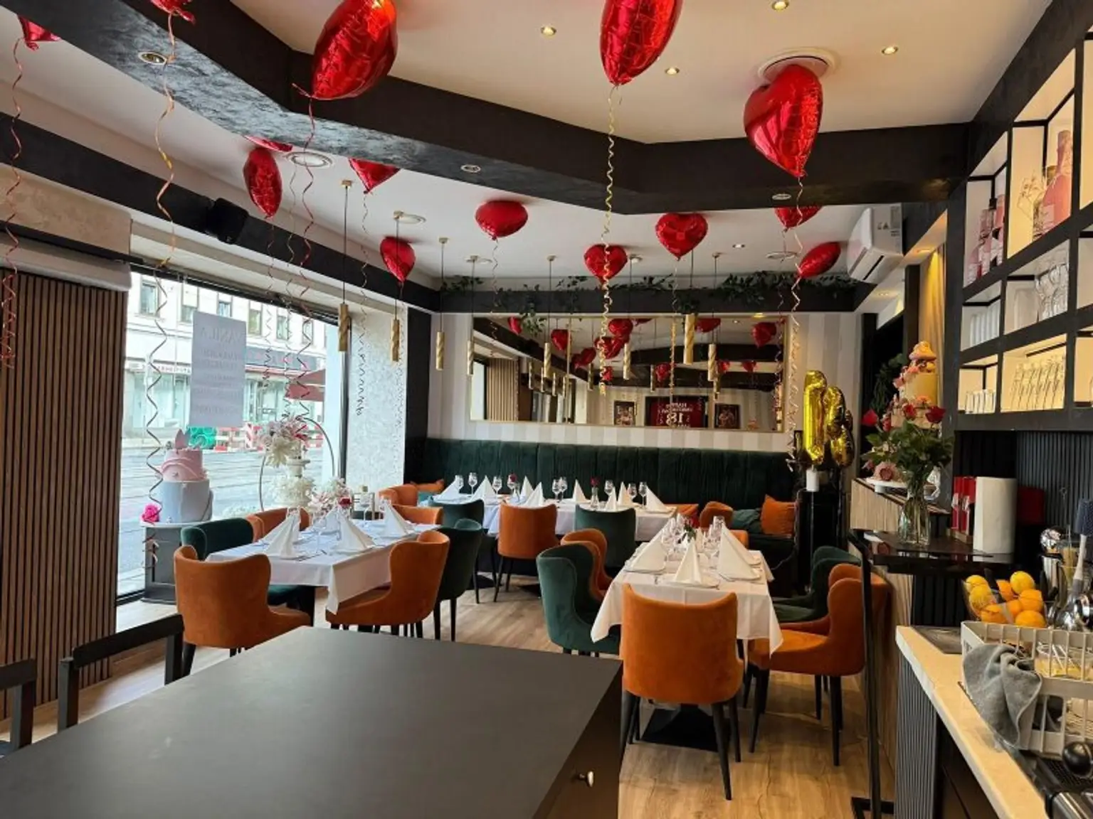 Cafe Restaurant-Konditorei-Eissalon-Catering