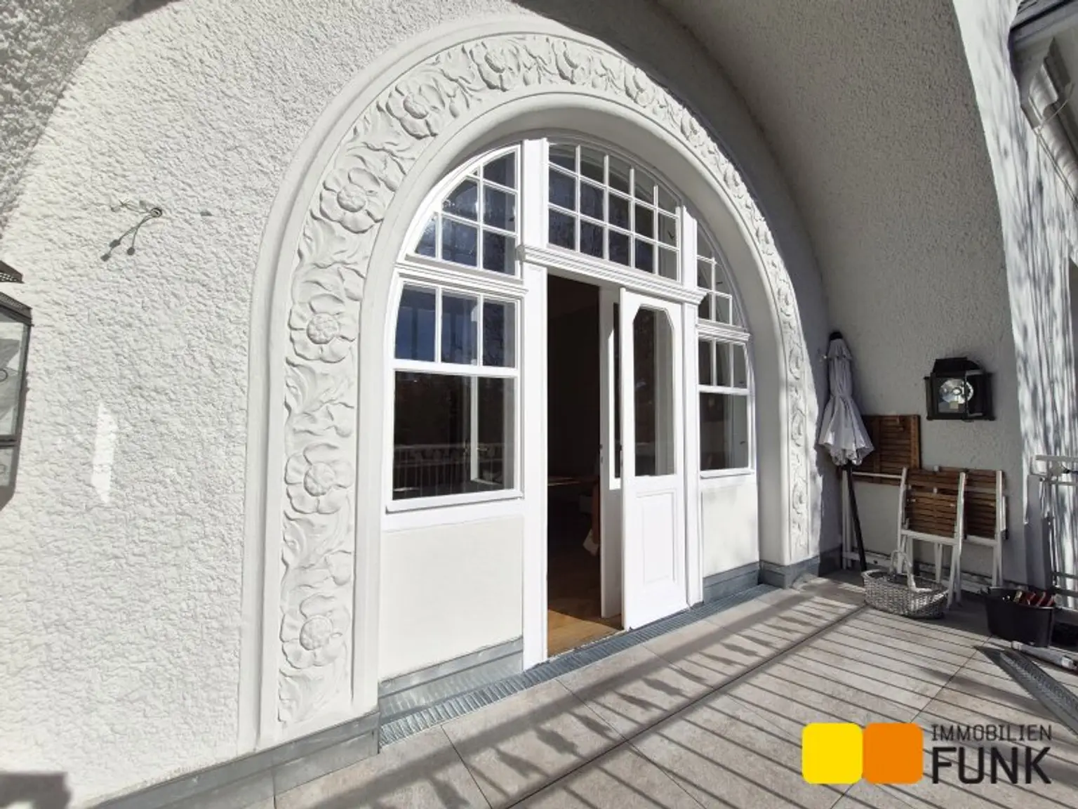 Herrschaftliche 5-Zimmerwohnung mit Balkon