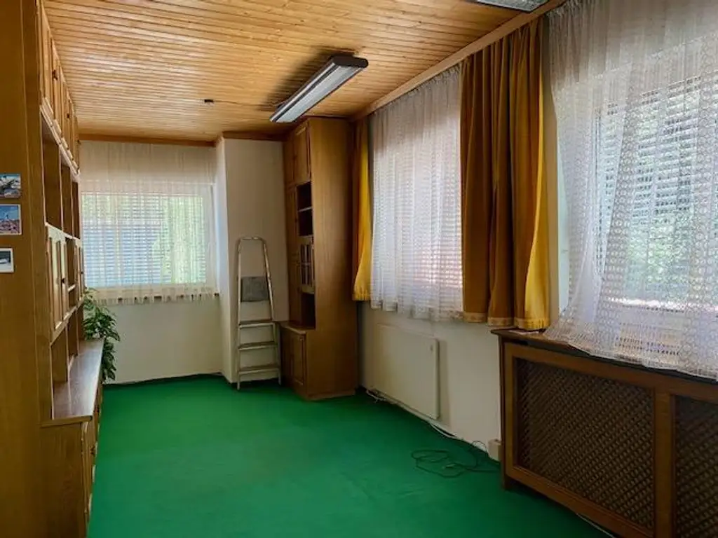 Bürogebäude mit Halle in Zentrumslage! Sofort verfügbar!