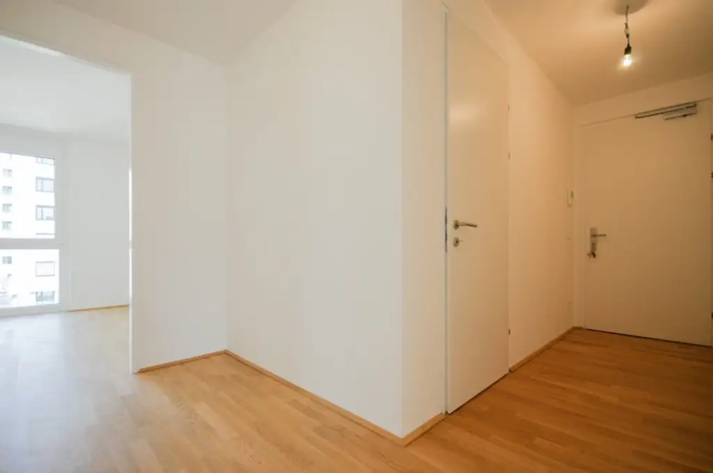 SCHÖNE 2-ZIMMER-WOHNUNG MIT SÜD-BALKON IM ERSTBEZUG