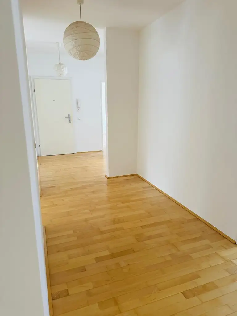 4-Zimmer-Wohnung mit Balkon