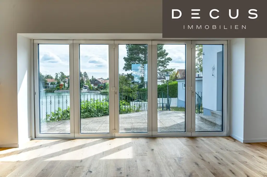 EXKLUSIVES SEEHAUS MIT EIGENEM STEG