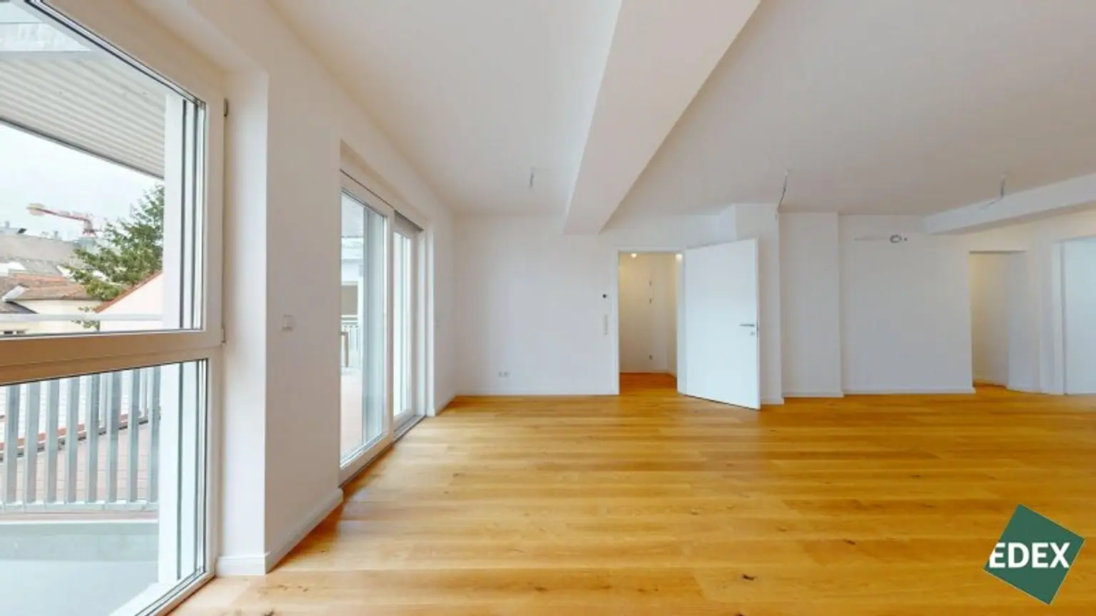 Am Kutschkermarkt | Wunderschöne 4-Zimmer-Altbauwohnung mit 17m² Terrasse