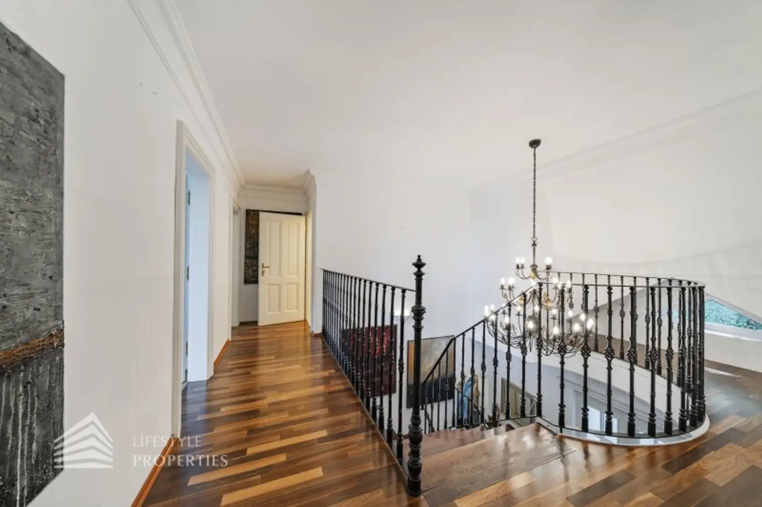 Wunderschöne Villa mit Pool und weitläufigem Grundstück, Nähe Pressbaum