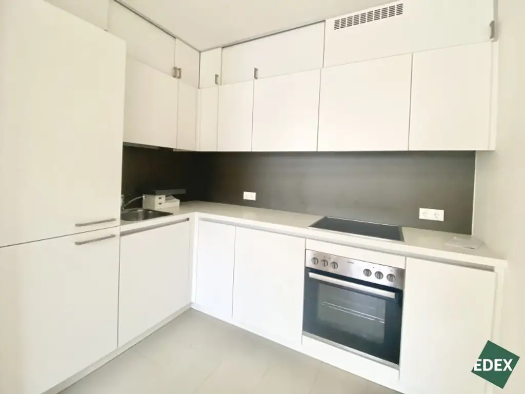 Großes 2-Zimmer-Apartment mit Loggia und Schrankraum beim Hauptbahnhof