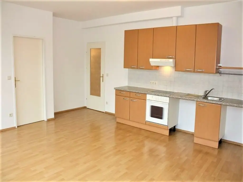 TERRASSENHIT, DACHGESCHOSS, 81 m2 Maisonette mit 12 m2 Terrasse, 3 Zimmer, Küche, Galerie, Wannenbad, Augarten-Nähe