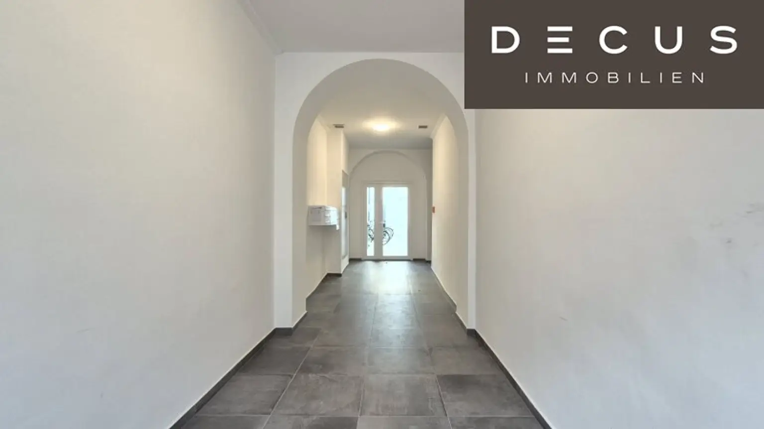 | DG AUSBAU | HELLE RÄUME | FREIFLÄCHEN