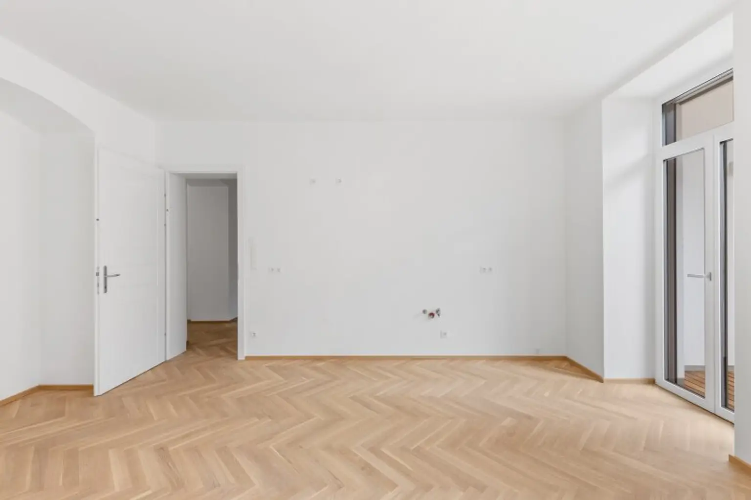 3-Zimmer-Altbaueigentumswohnung in generalsaniertem Altbau mit Balkon