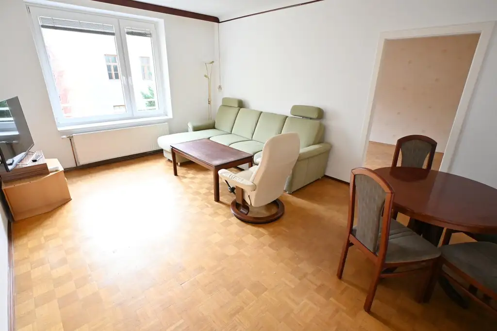 " ++ FastImVierten ++ ruhige Lage ++"