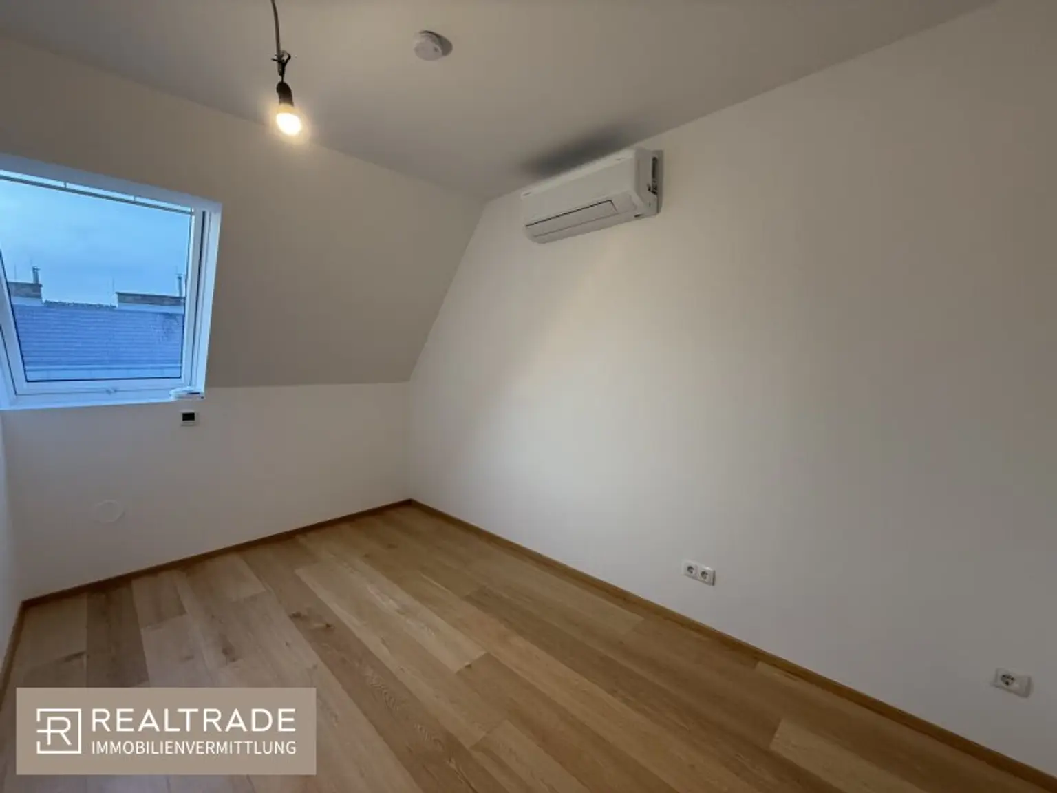 !!! NEU !!! Erstbezug DG-Wohnungen nähe Heinestraße