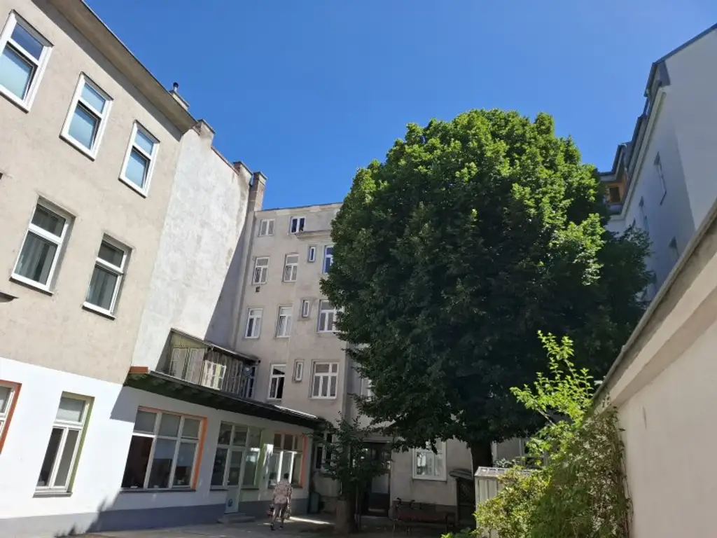 Zinshaus  in ruhiger LAGE -  Nähe Schönbrunner Schloßpark
