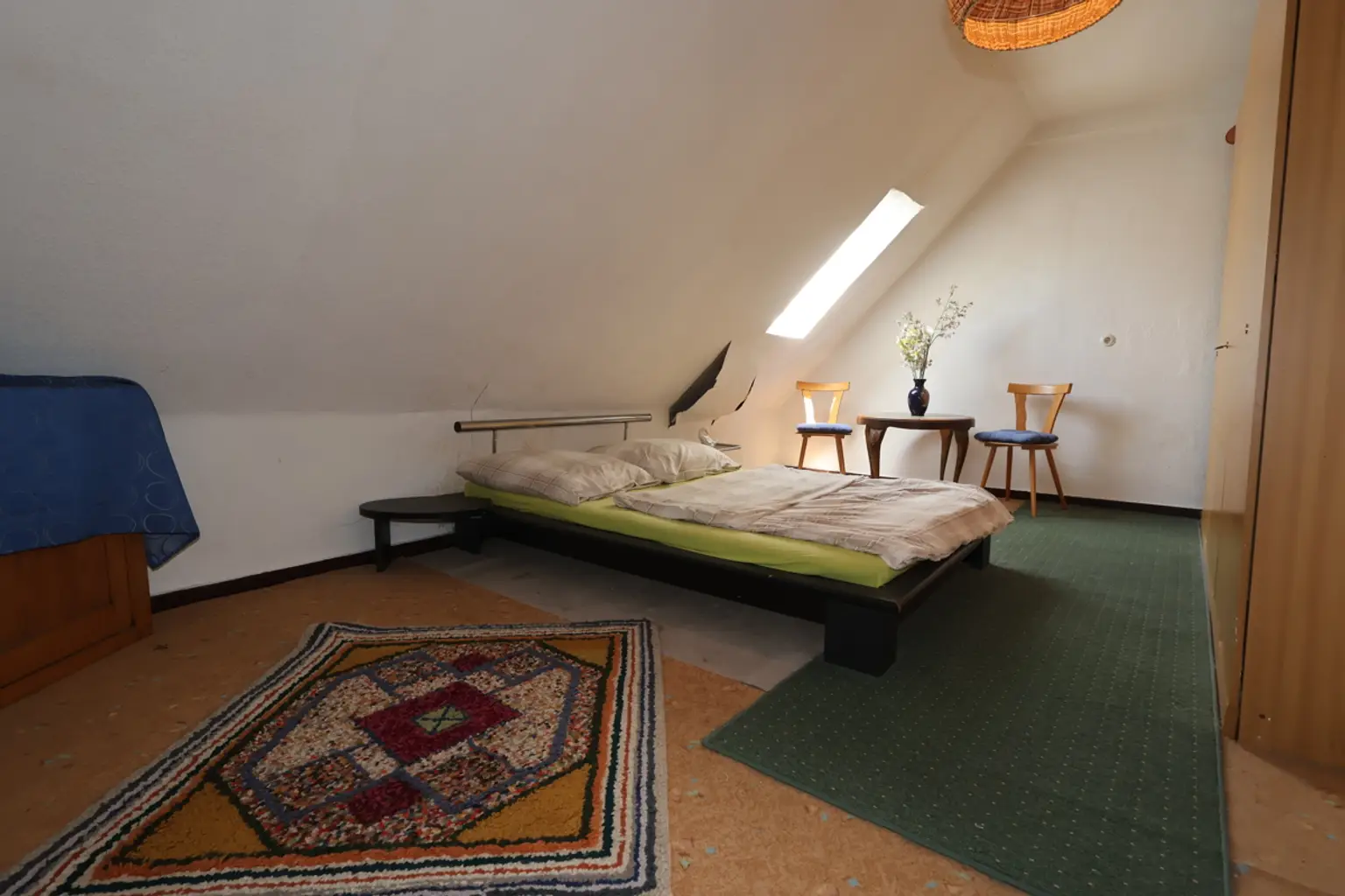 Schlafzimmer DG