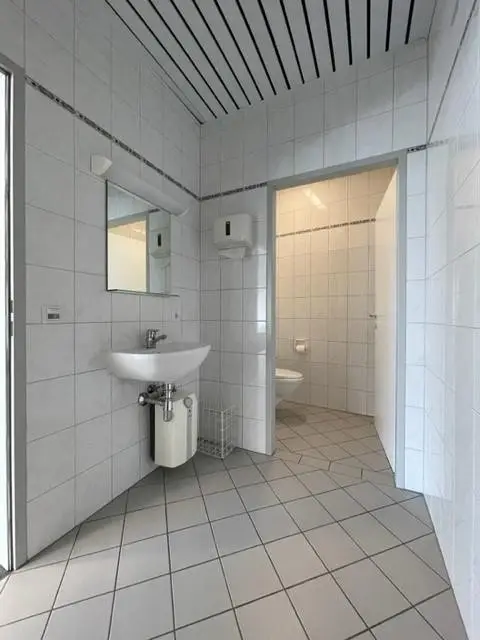 Toilette Damen