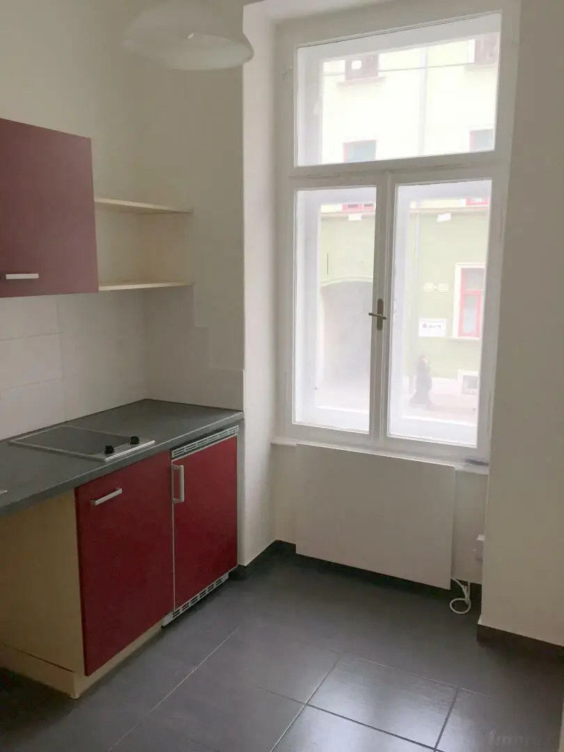 Altbauwohnung im Hochparterre - bis 1.1.2028 vermietet - Rendite rund 3,9 % vor Afa + EST