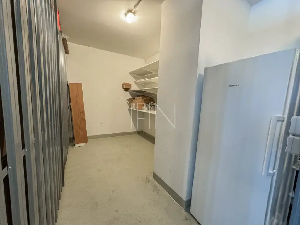 Moderne, sonnige 3-Zimmer-Wohnung mit 50m² Dachterrasse