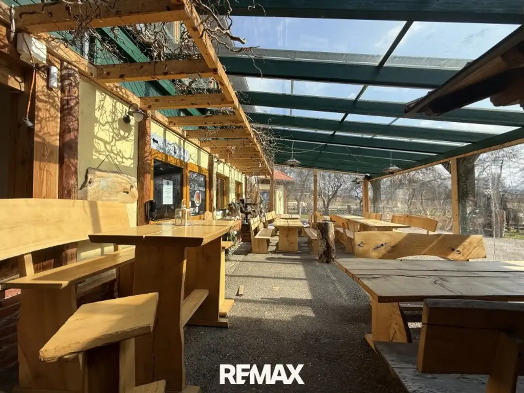 Einzigartige Traditions- Gastronomie, Zimmervermietung und Fischteich. Das topsanierte "Wanderl" bietet Renditen von 8-10% jährlich