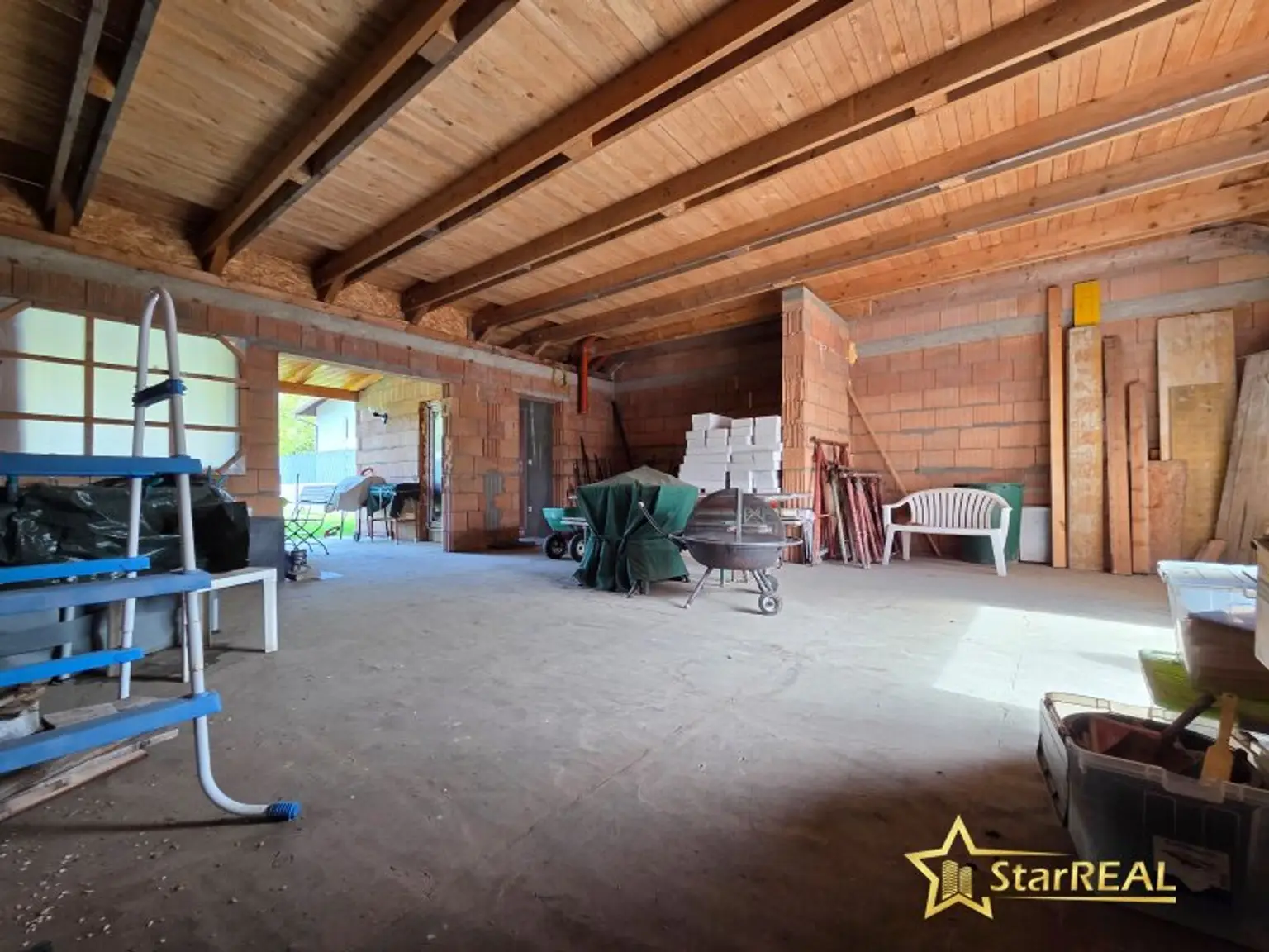 Ihr Traum vom Eigenheim – gestalten Sie selbst! Bungalow-Rohbau mit 485 m² Eigengrund, 2 Terrassen & Carport.