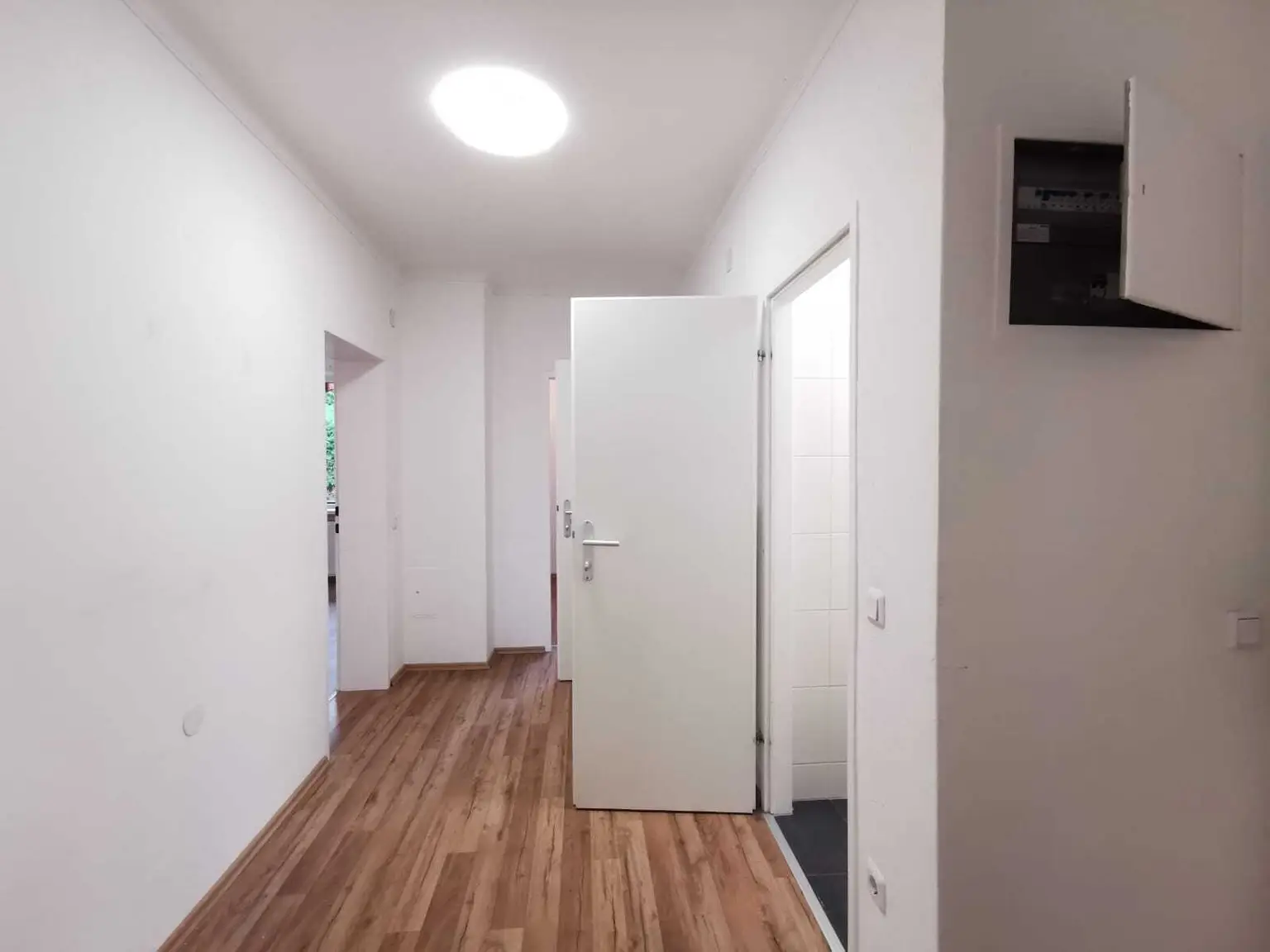 Sonnige 3 Zimmer Wohnung mit Gartenbenützung