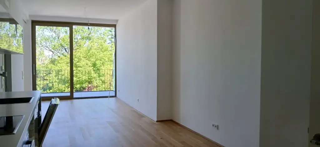 Wunderschöne 2 Zimmerwohnung mit großem Balkon im Zentrum