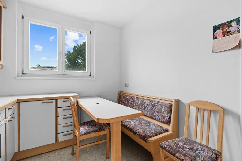 "1 Minute zur U2 Hardeggasse- Dachgeschoss mit Terrasse"