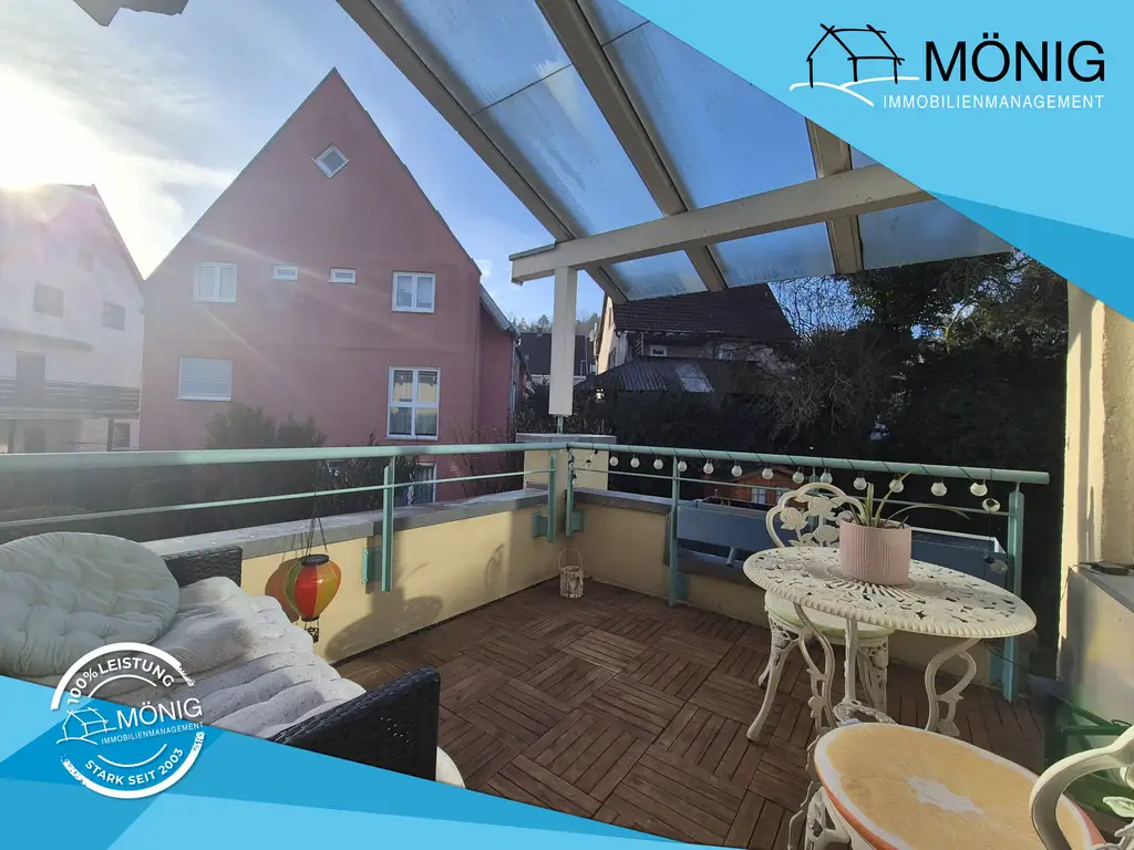 Sehr charmante, gepflegte 2-Zimmer-Wohnung mit schönem Balkon und Tiefgaragenstellplatz in Aidlingen