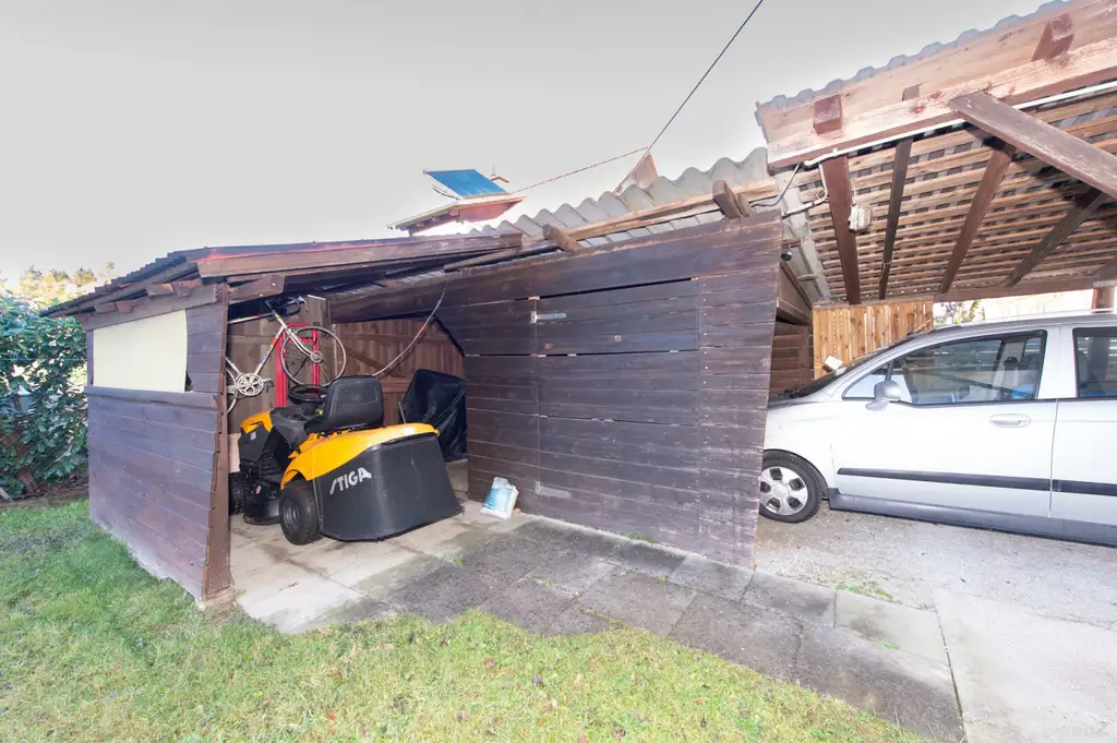 Großzügiges Einfamilienhaus mit viel Platz, hohem Potenzial und hoher Bebauungsdichte – Ideal für Familien oder Investoren