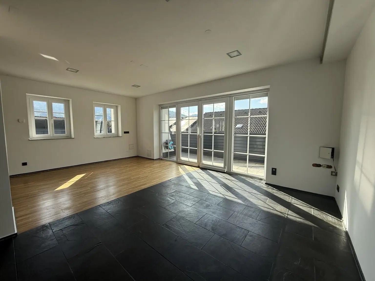 Provisionsfrei!! Großzügige Eigentumswohnung mit Garten, Terrasse & 2 Garagen in Gratwein-Straßengel