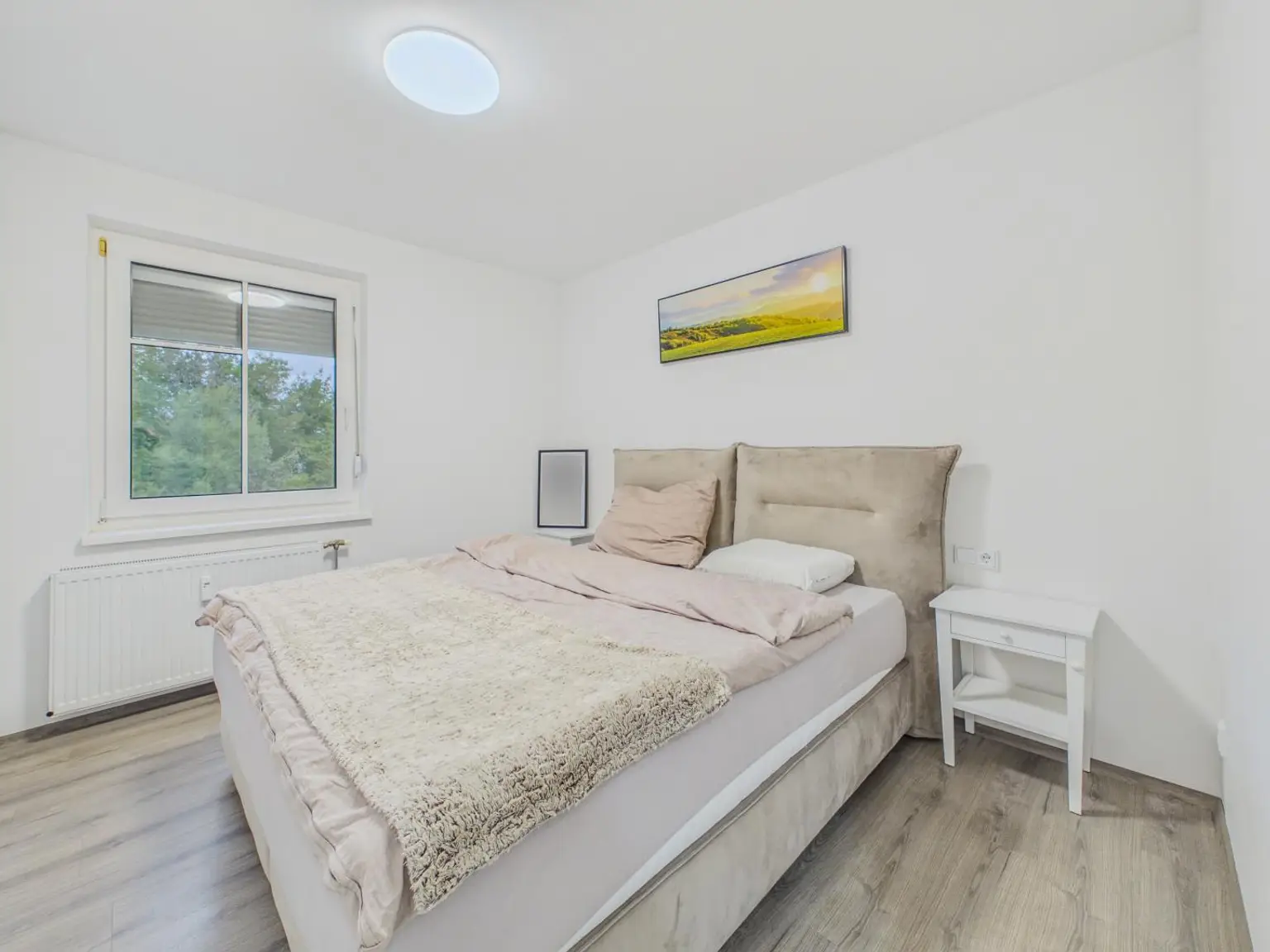 Schlafzimmer 1