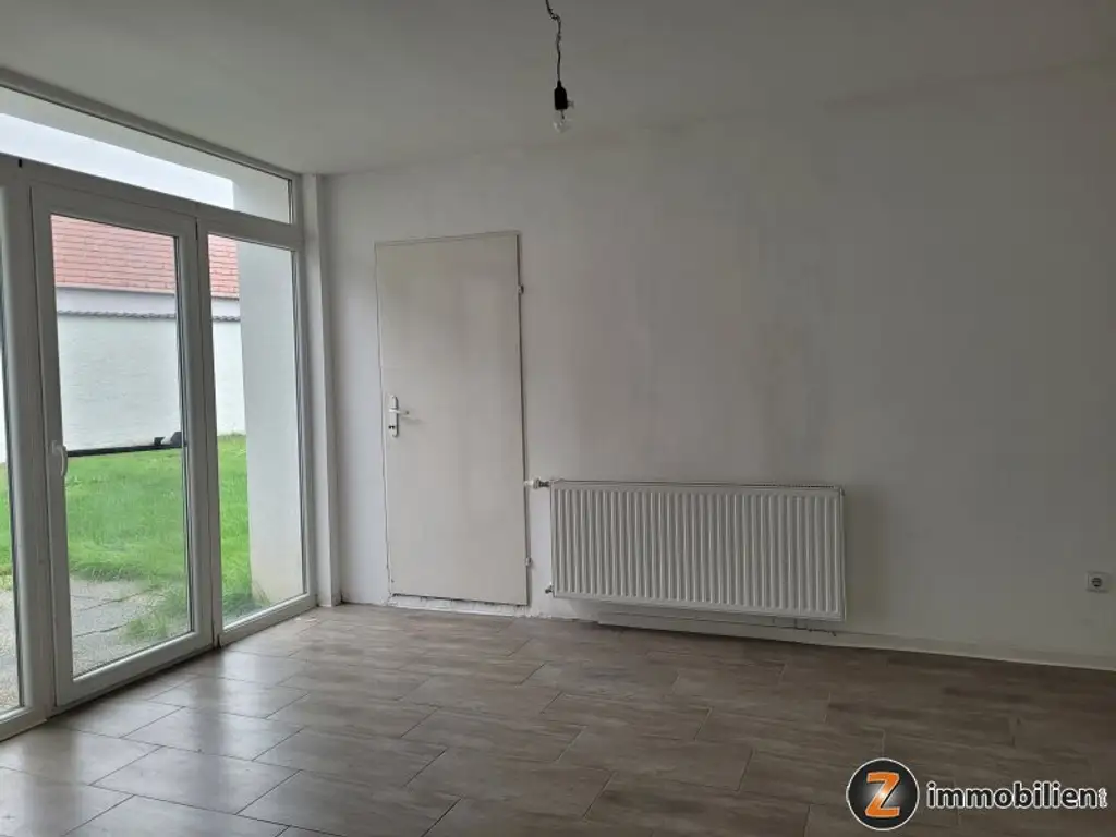 Geräumiges Landhaus mit uneinsehbarem Grundstück