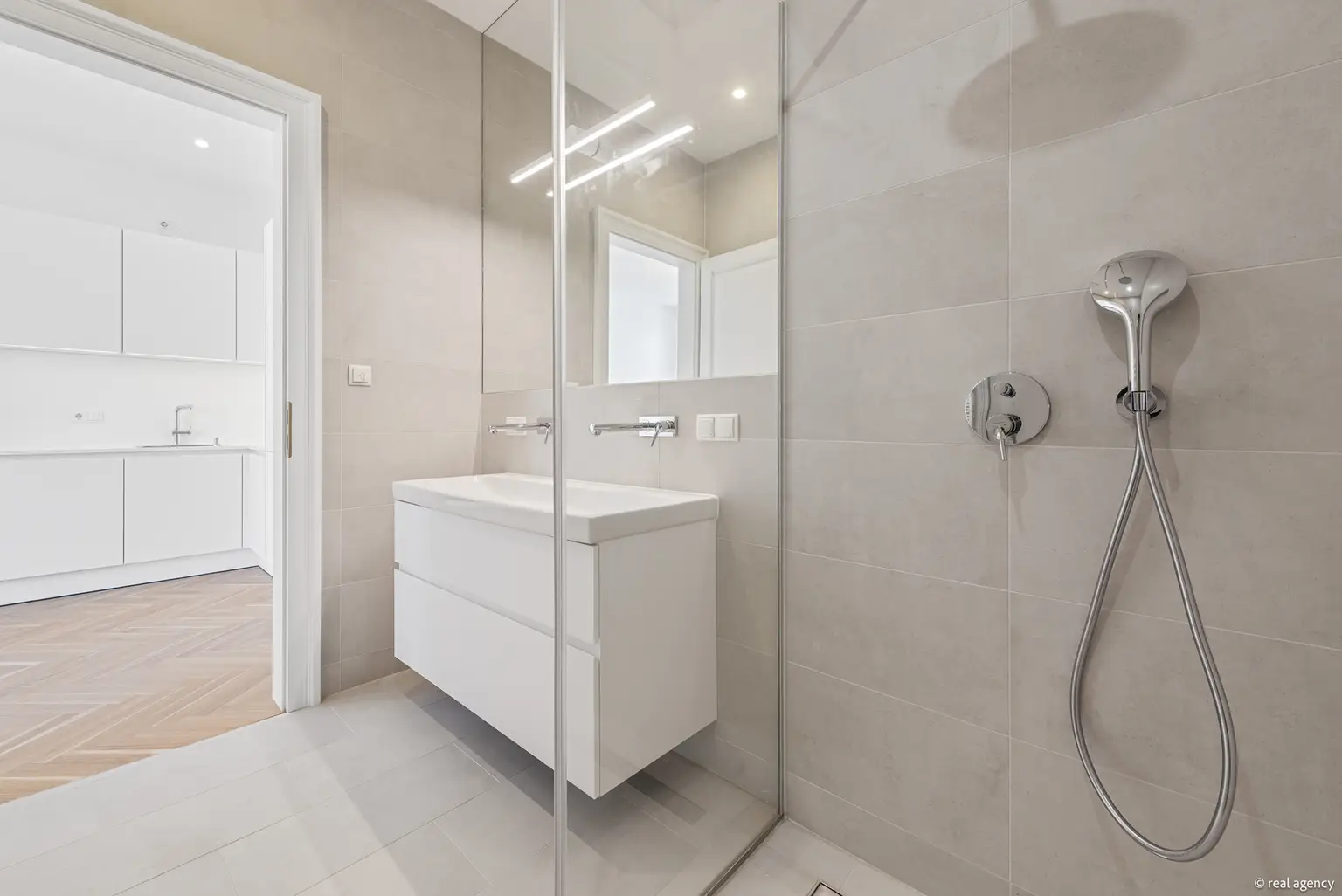 Moderne 2-Zimmer-Wohnung mit offener Wohnküche und Balkon