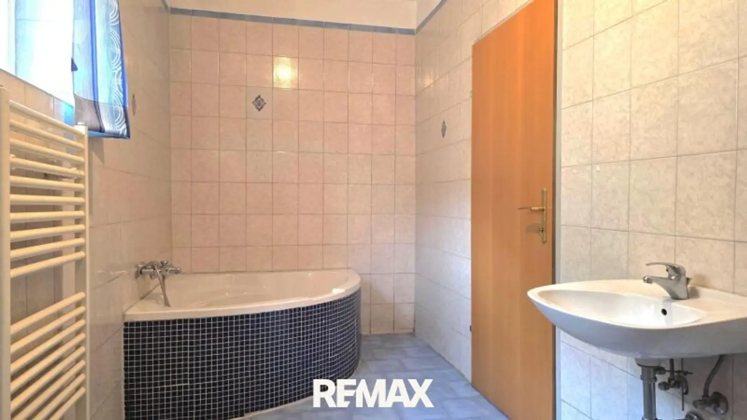 Badezimmer EG