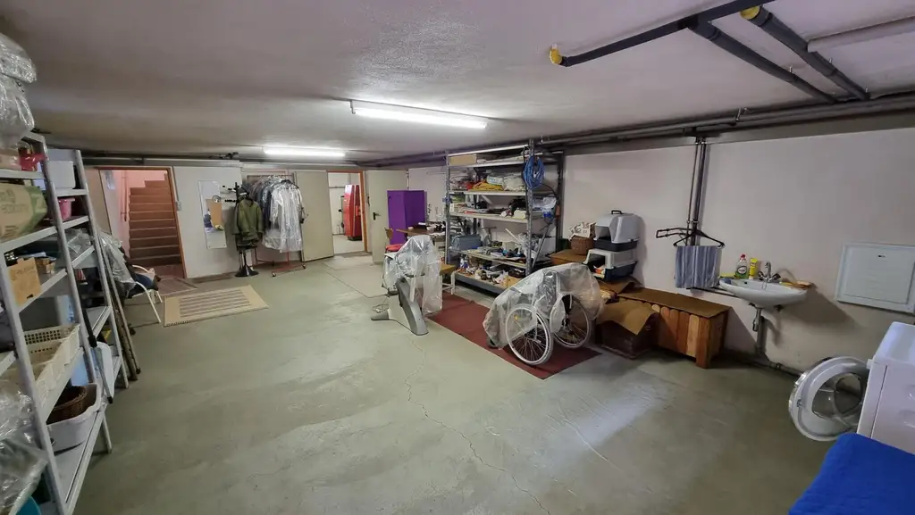 Gepflegter Bungalow mit großem Grundstück in Linsberg