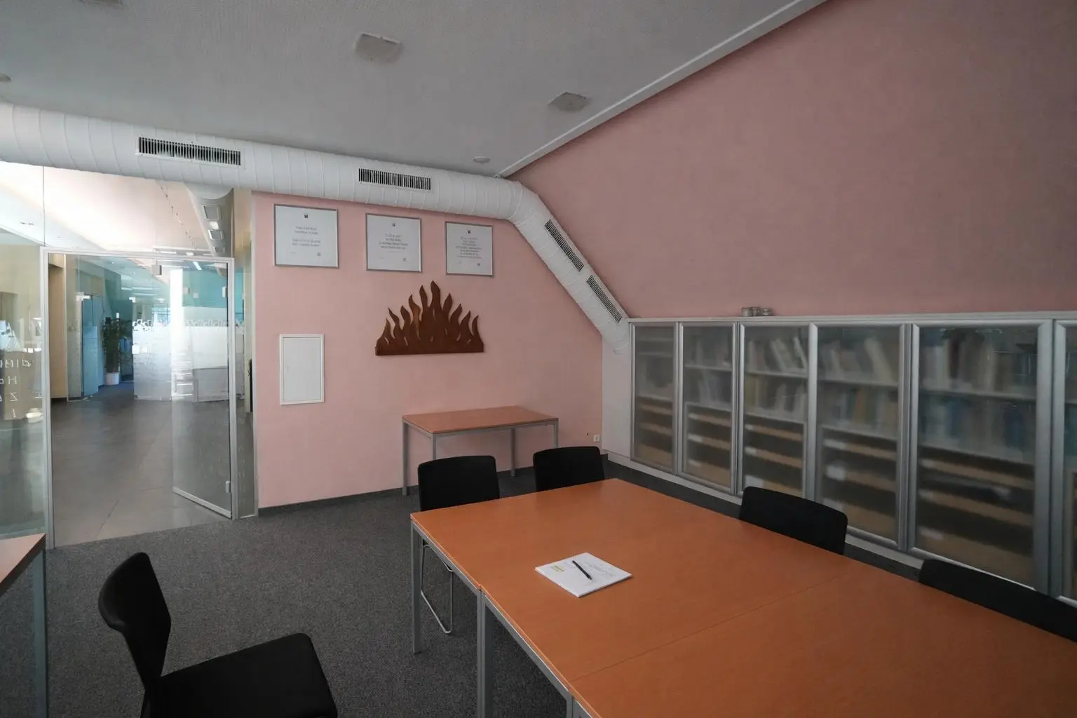 Tarrenz - Bürogebäude - Besprechungsraum