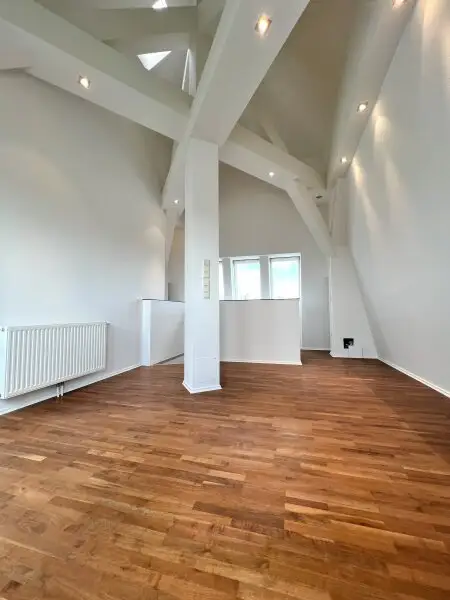 Hier bleiben keine Wünsche offen - Exklusive Maisonette mit 44m² Terrasse nahe Naschmarkt zu mieten!