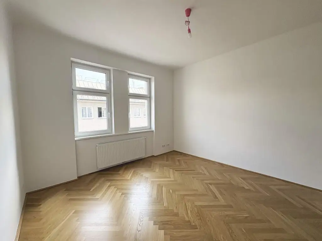 Erstbezug nach Sanierung -
Moderne 1 Zimmer Wohnung im Altbau